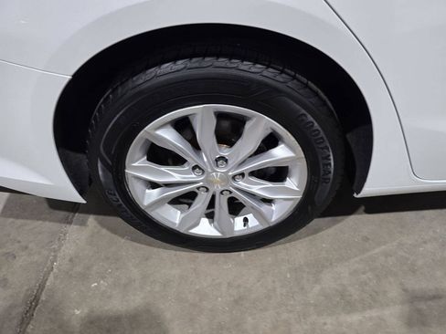 Used 2019 Chevrolet Malibu LT FWD image 22