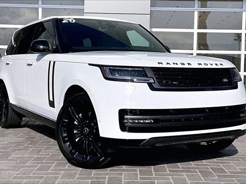 Certified 2025 Land Rover Range Rover Long Wheelbase SE AWD/4WD image 3