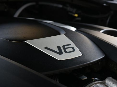 Used 2020 Maserati Levante image 69