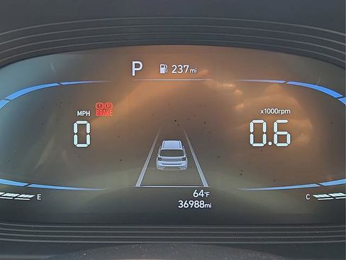 Used 2024 Hyundai Venue SEL image 30