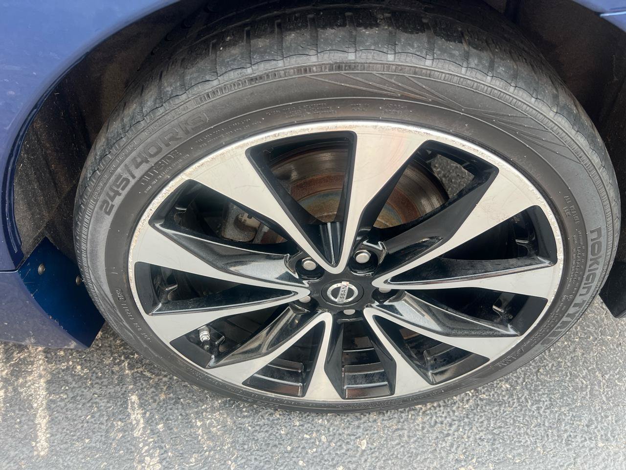 Used 2018 Nissan Maxima SR FWD image 24