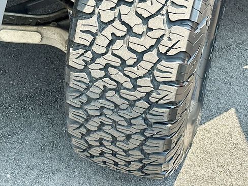 Used 2014 Ford F150 Raptor w/ Equipment Group 801A Luxury AWD/4WD image 25