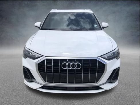 Used 2020 Audi Q3 2.0T Premium w/ Convenience Package AWD/4WD image 7