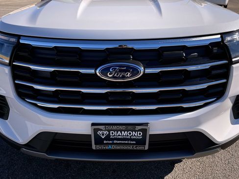 New 2026 Ford Explorer Active image 9