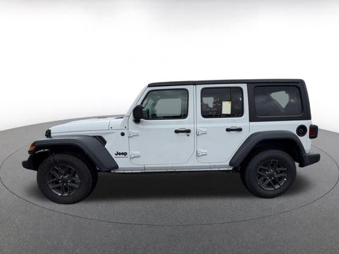Used 2025 Jeep Wrangler Unlimited Sport AWD/4WD image 4