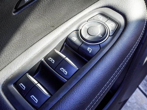 Used 2020 Cadillac XT6 Premium Luxury image 15