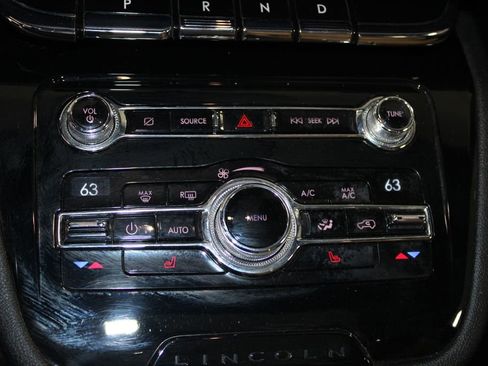 Used 2020 Lincoln Corsair Reserve image 46