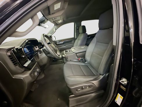 Used 2023 Chevrolet Silverado 1500 LT image 13