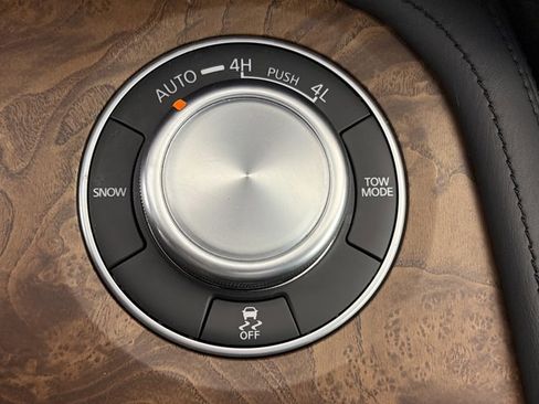 Certified 2024 Nissan Armada SL AWD/4WD image 30