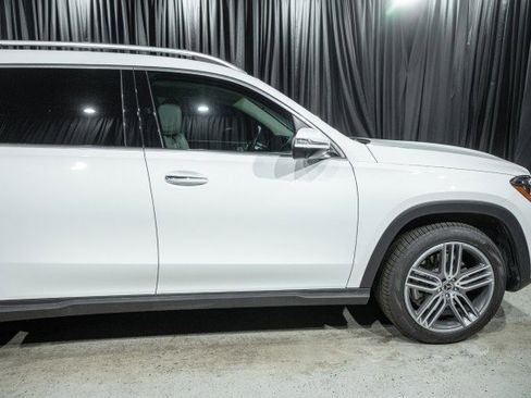 Used 2024 Mercedes-Benz GLS 450 4MATIC image 4