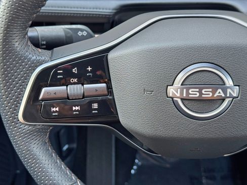 Used 2023 Nissan Ariya FWD image 20