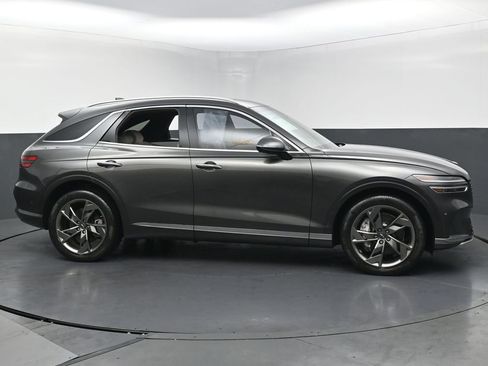 Used 2023 Genesis Electrified GV70 Advanced image 36