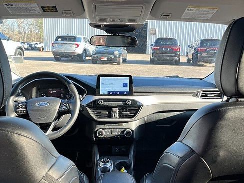 Used 2022 Ford Escape SEL image 12