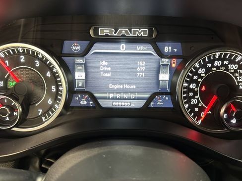 Used 2023 RAM 1500 Laramie AWD/4WD image 23
