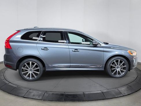 Used 2016 Volvo XC60 T5 Premier w/ Proximity Package FWD image 8