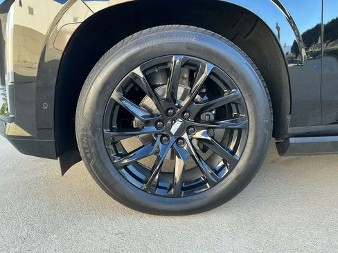 Used 2023 Cadillac Escalade ESV Sport Platinum AWD/4WD image 9