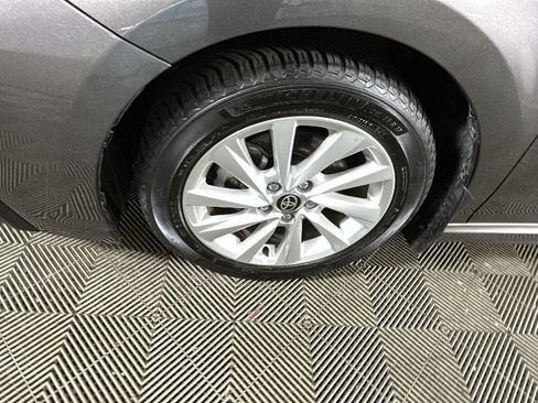 Used 2024 Toyota Camry SE FWD image 9
