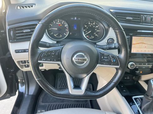 Used 2021 Nissan Rogue Sport SL AWD/4WD image 16