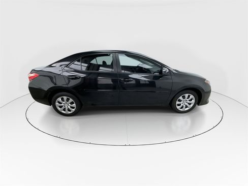 Used 2017 Toyota Corolla LE image 9