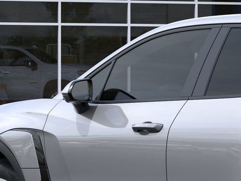 New 2025 Chevrolet Blazer EV LT image 12