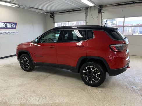 Used 2021 Jeep Compass Trailhawk image 3