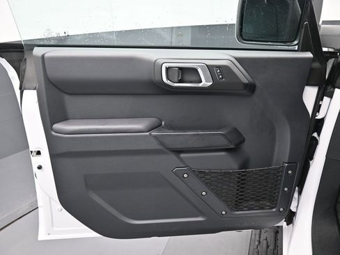 New 2025 Ford Bronco Outer Banks image 13