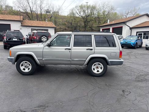 Used 2001 Jeep Cherokee Sport image 12