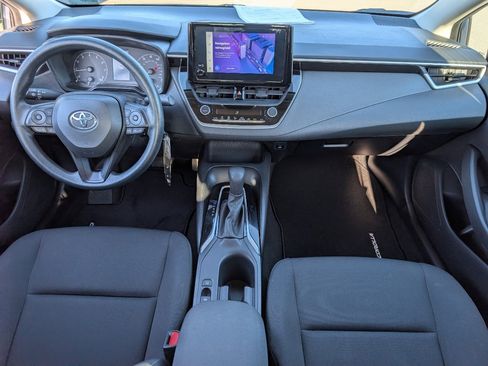 Used 2023 Toyota Corolla LE image 4