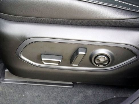 New 2025 Jeep Grand Cherokee L Limited image 24