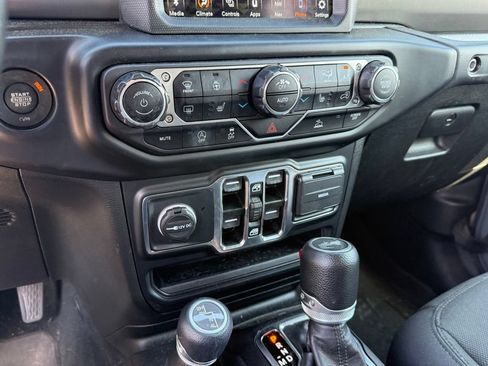 Used 2022 Jeep Wrangler Unlimited Sport AWD/4WD image 22