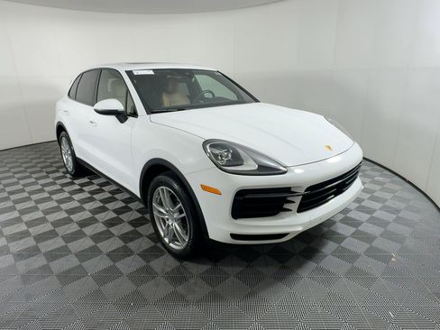 Used 2023 Porsche Cayenne image 8