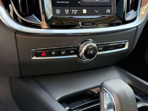 New 2026 Volvo V60 B5 Cross Country Plus w/ Protection Package Premier image 23