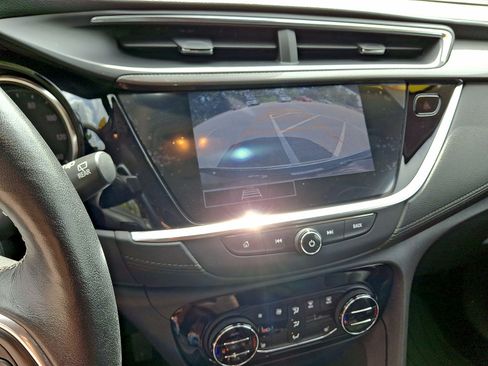 Used 2021 Buick Encore GX Essence FWD image 15