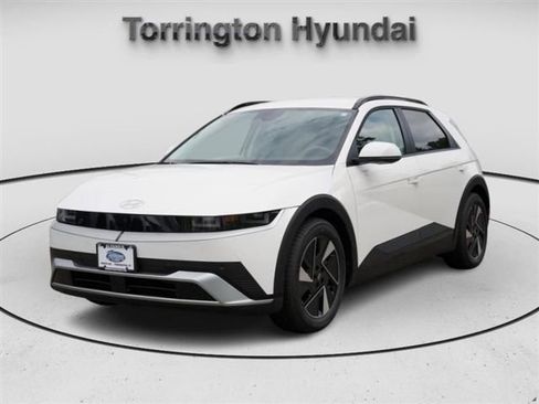 New 2025 Hyundai Ioniq 5 SEL image 3