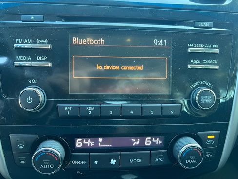 Used 2015 Nissan Altima 2.5 SL w/ Moonroof Package FWD image 24