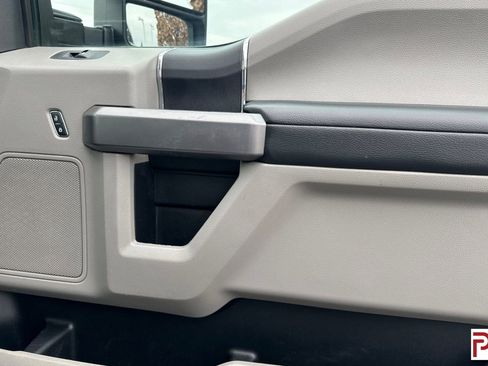 Used 2019 Ford F350 XLT w/ XLT Value Package image 19