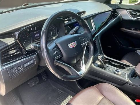 Used 2020 Cadillac XT6 Premium Luxury AWD/4WD image 13