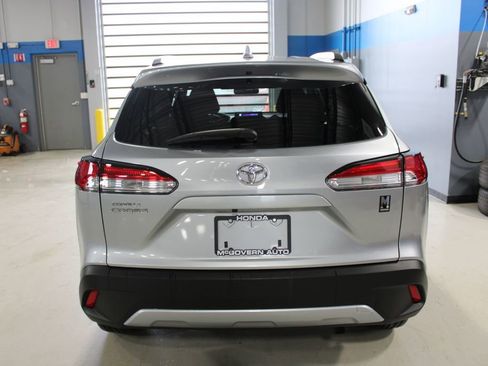 Used 2023 Toyota Corolla Cross LE FWD image 37