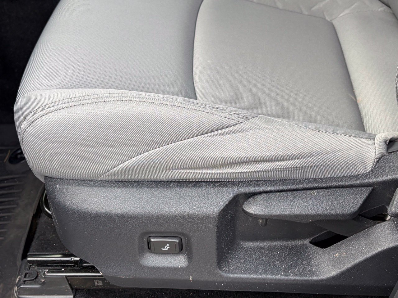 Used 2025 Toyota Tacoma SR5 RWD image 5