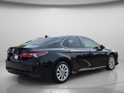 Used 2024 Toyota Camry LE FWD image 7