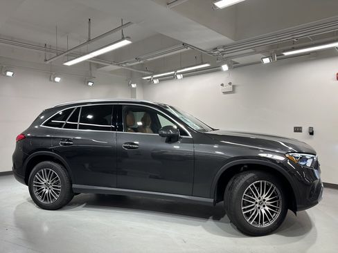 New 2026 Mercedes-Benz GLC 300 4MATIC image 10
