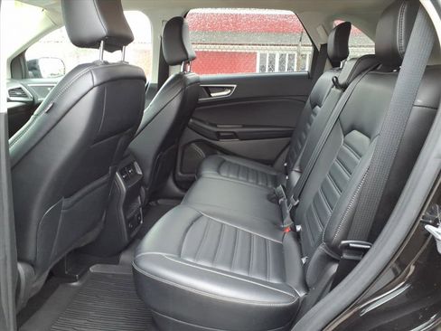 Certified 2023 Ford Edge SEL w/ Convenience Package image 11