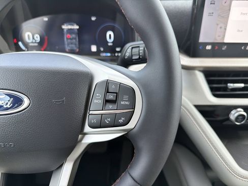 New 2026 Ford Explorer Active image 31