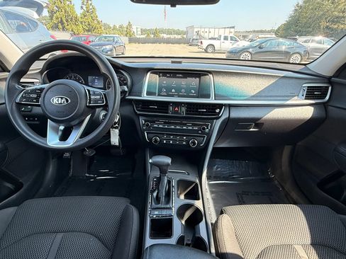 Used 2020 Kia Optima LX FWD image 3
