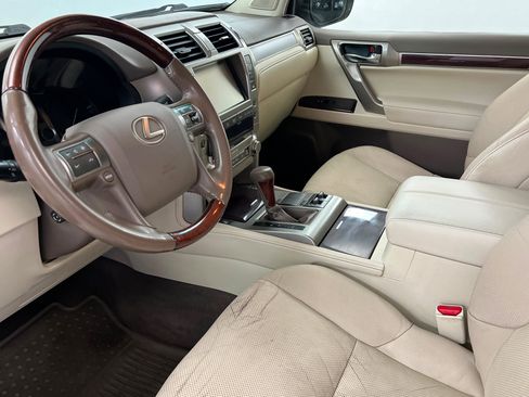 Used 2016 Lexus GX 460 w/ Premium Package AWD/4WD image 16