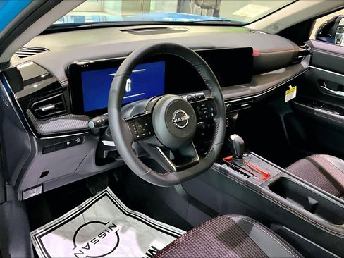 New 2025 Nissan Kicks SR image 10