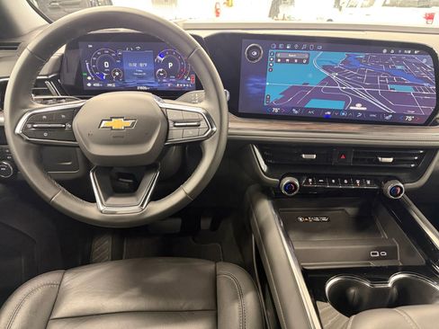 Used 2025 Chevrolet Tahoe LT image 14