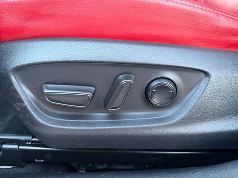 Used 2018 Toyota Camry XSE image 31