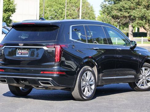 Used 2021 Cadillac XT6 Premium Luxury AWD/4WD image 9