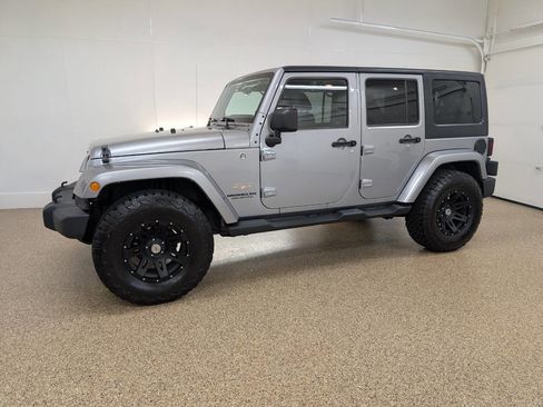Used 2013 Jeep Wrangler Unlimited Sahara w/ Connectivity Group image 1